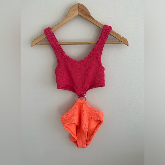 Hunza G pretty Woman Swim XO color block one piece bathing suit - Picture 4 of 9